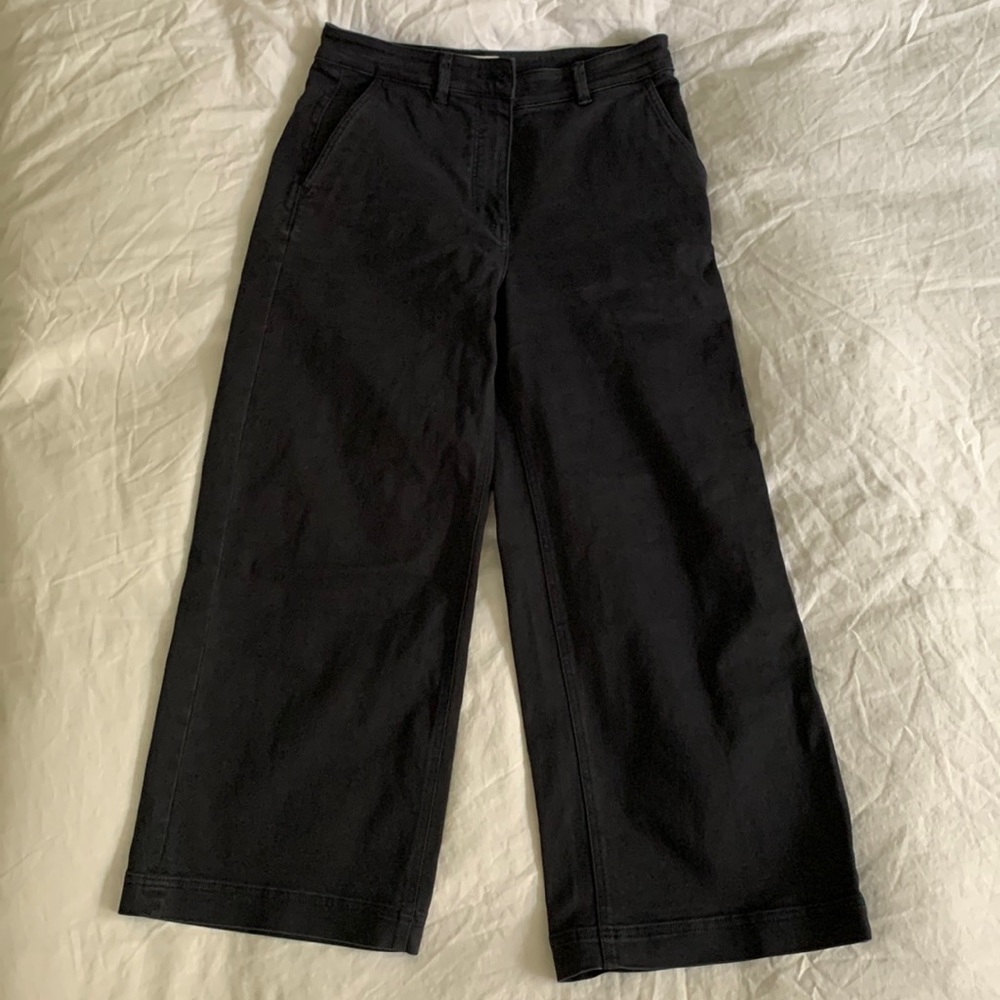 Everlane wide leg crop pants — Navy blue!